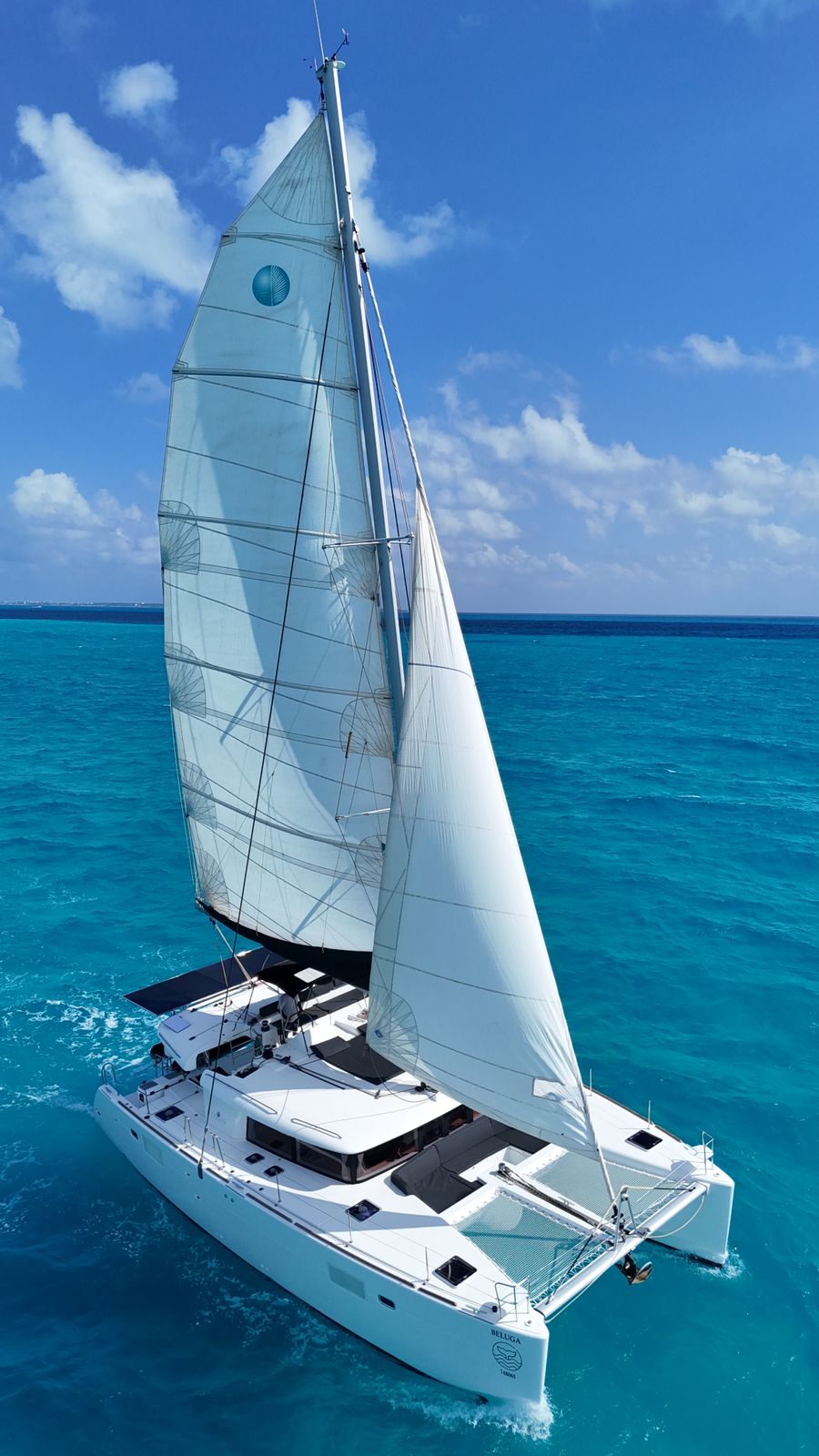 Lagoon 450 con Flybridge — Charter con Pernocta e Inclusiones — photo