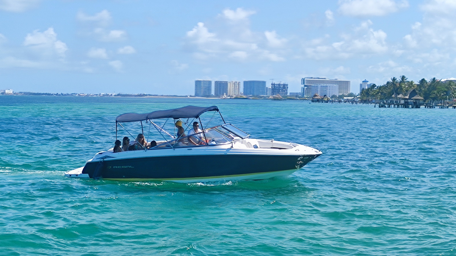 Playa Mujeres Water Sport Boat to snorkel