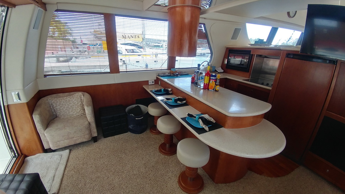 Carver  luxury yacht for rent