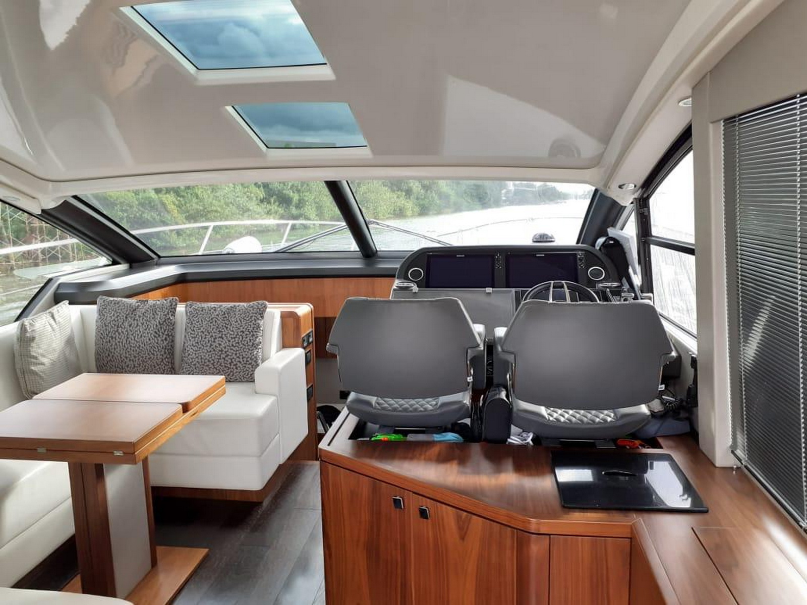 Sunseeker luxury charter