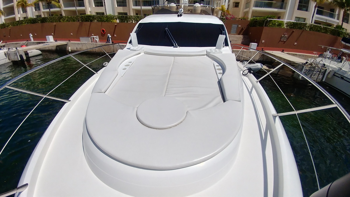 Sunseeker luxury yacht for rent