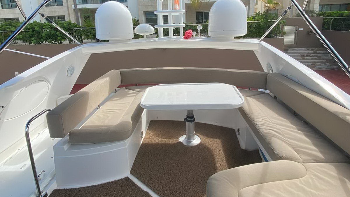 Sunseeker luxury yacht for rent