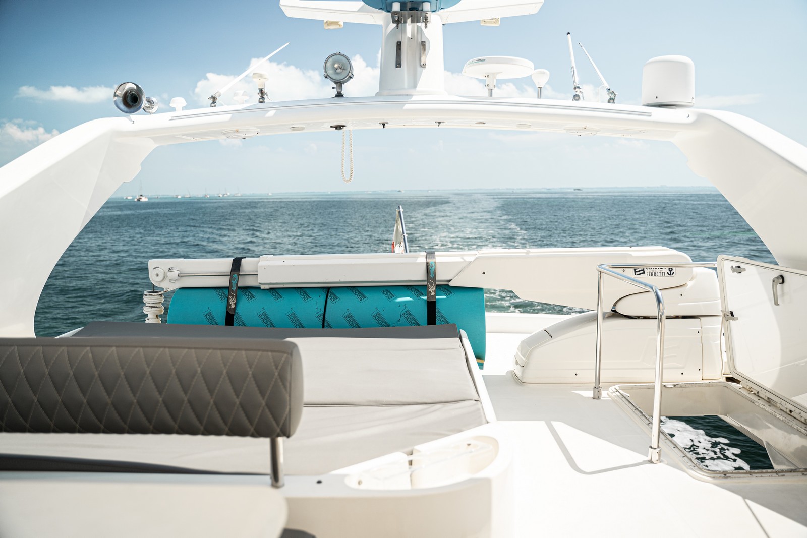 Sunseeker luxury yacht for rent