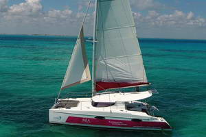 Isla Mujeres Catamaran tour