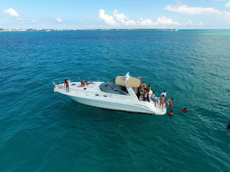 Cancun Sea Ray Yacht to snorkel