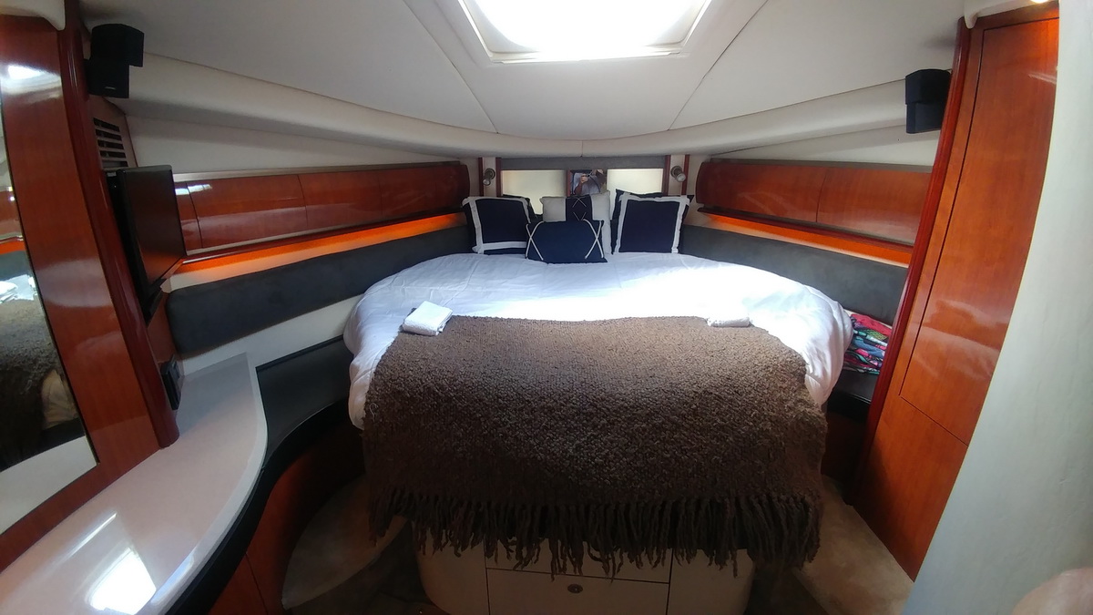 Cancun SeaRay Luxury yacht