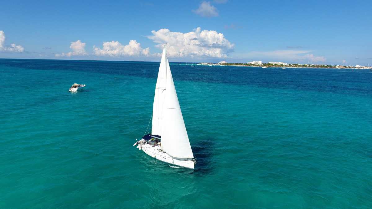 Isla Mujeres Sailboat Playa Norte