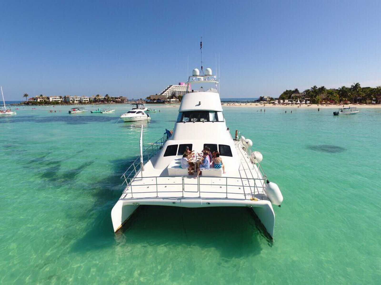 private yacht rental isla mujeres