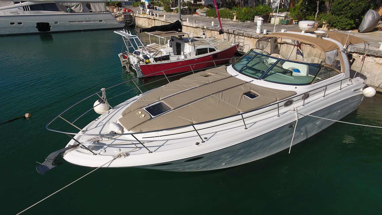 Searay Yacht rent at Riviera Maya